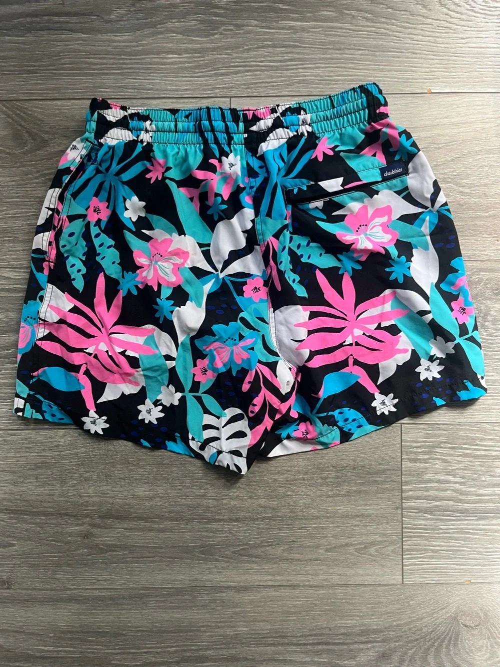 Chubbies The Juices 5.5” Inseam Black Blue Floral Swim Trunks Shorts Lined M Men